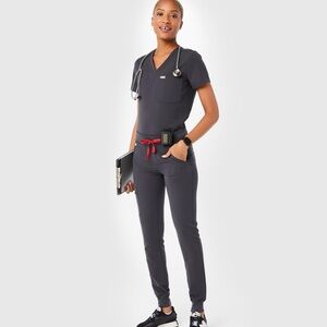 Figs Scrub Set Charcoal NWT